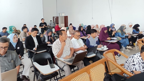 Rayakan HUT ke-1, OK OCE Murni Lampung Bekali UMKM Senjata AI