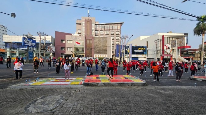 Minggu Pagi di CFD, Senam Rungkad Forum Bersama Relawan Ganjar-Mahfud Lampung
