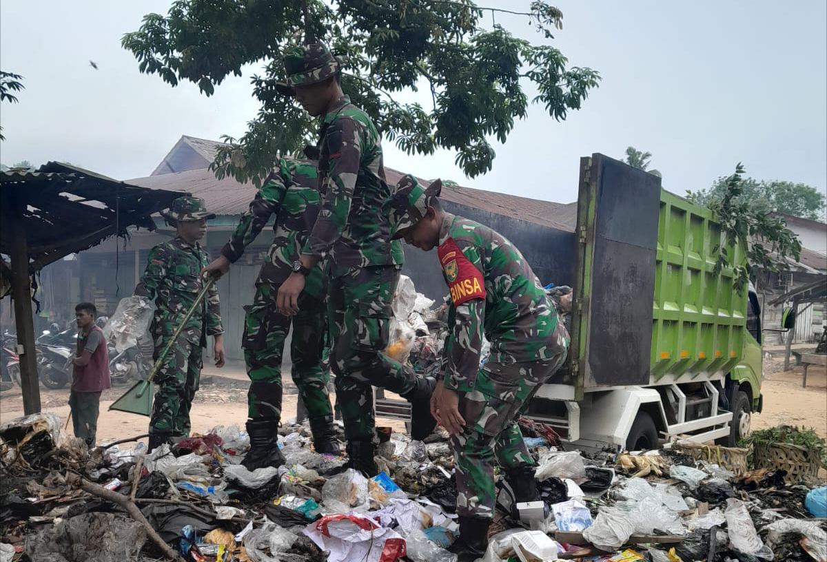 Karya Bakti Kodim 0430/Banyuasin, Cegah Bencana Banjir Dan Wabah Penyakit