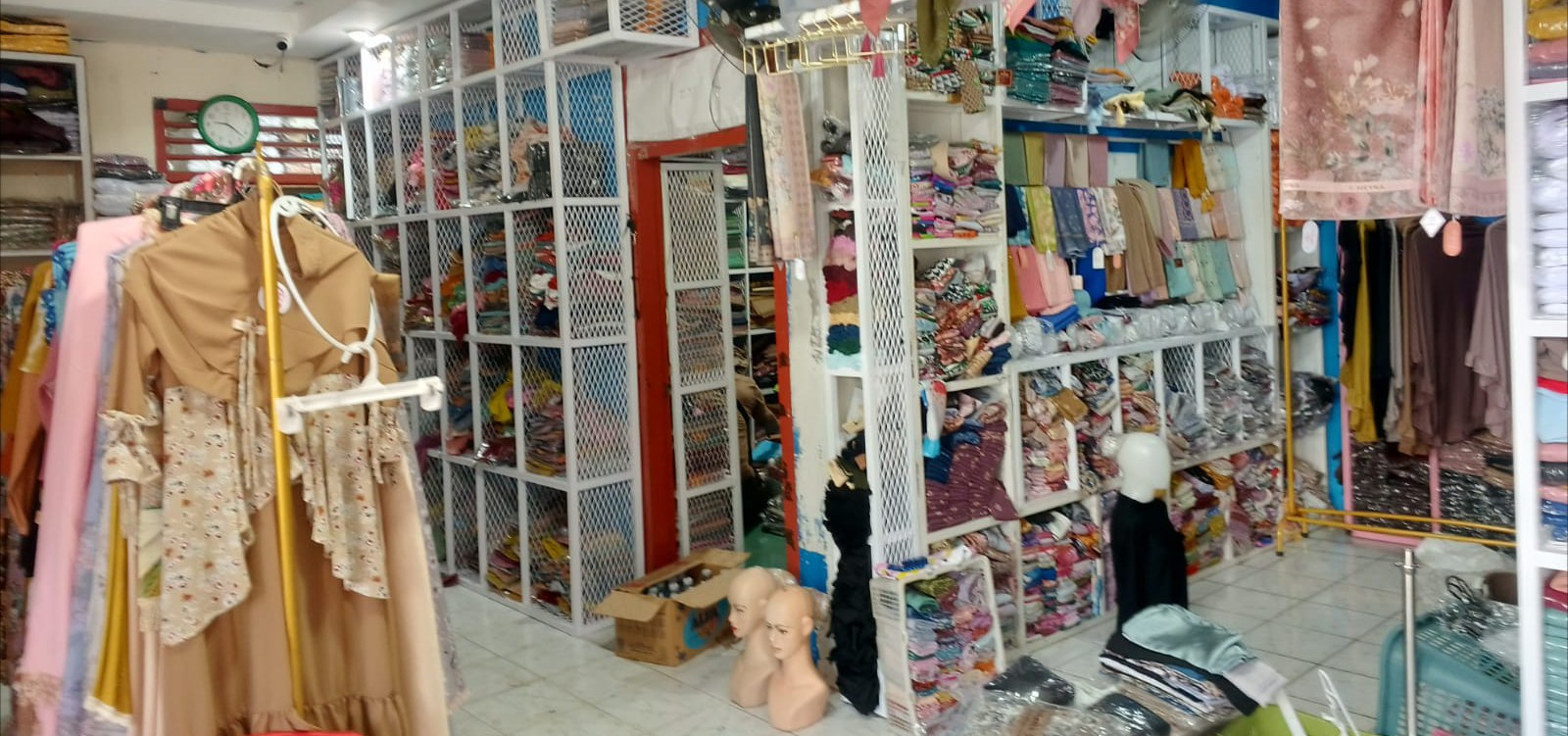 Istana Hijab Palembang Sedia Berbagai Macam Jilbab, Jual Grosir Dan Eceran, Hijab Termurah Dan Terlengkap