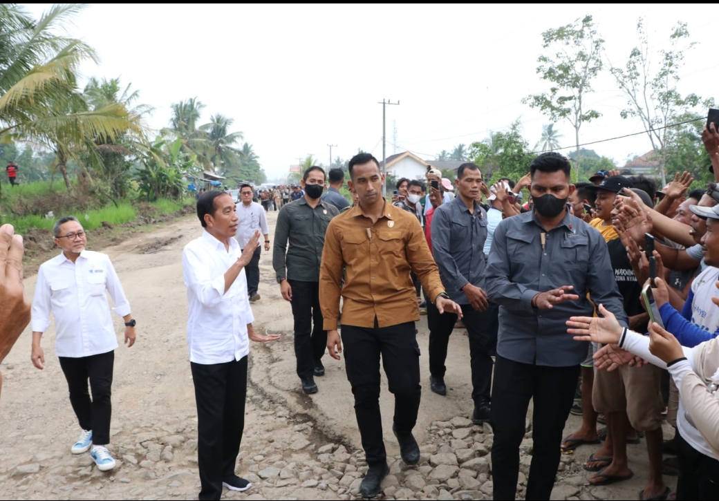 Percepatan Peningkatan Konektifitas Jalan Daerah, Presiden Joko Widodo Tinjau Ruas Jalan Di Provinsi Lampung