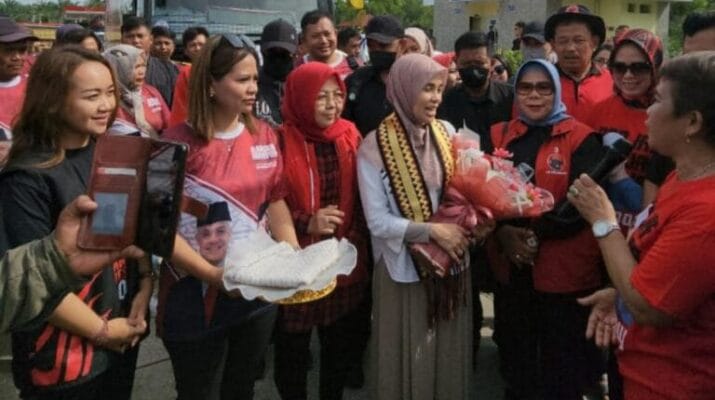 Kostiana: Siti Atiqoh Supriyanti Panutan Bagi Kader PDI Perjuangan Lampung