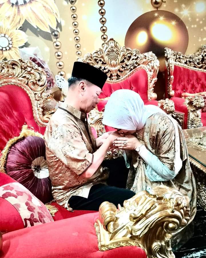 Cara Sejoli Darussalam-Elty Yunani dan Putri Kembar Rayakan Idul Adha Kali Ini