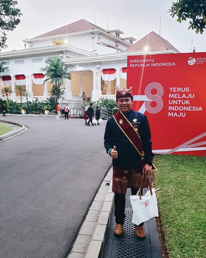 EGC Bangga Wakili Majelis Adat Kerajaan Nusantara Hadiri Upacara HUT RI di Istana