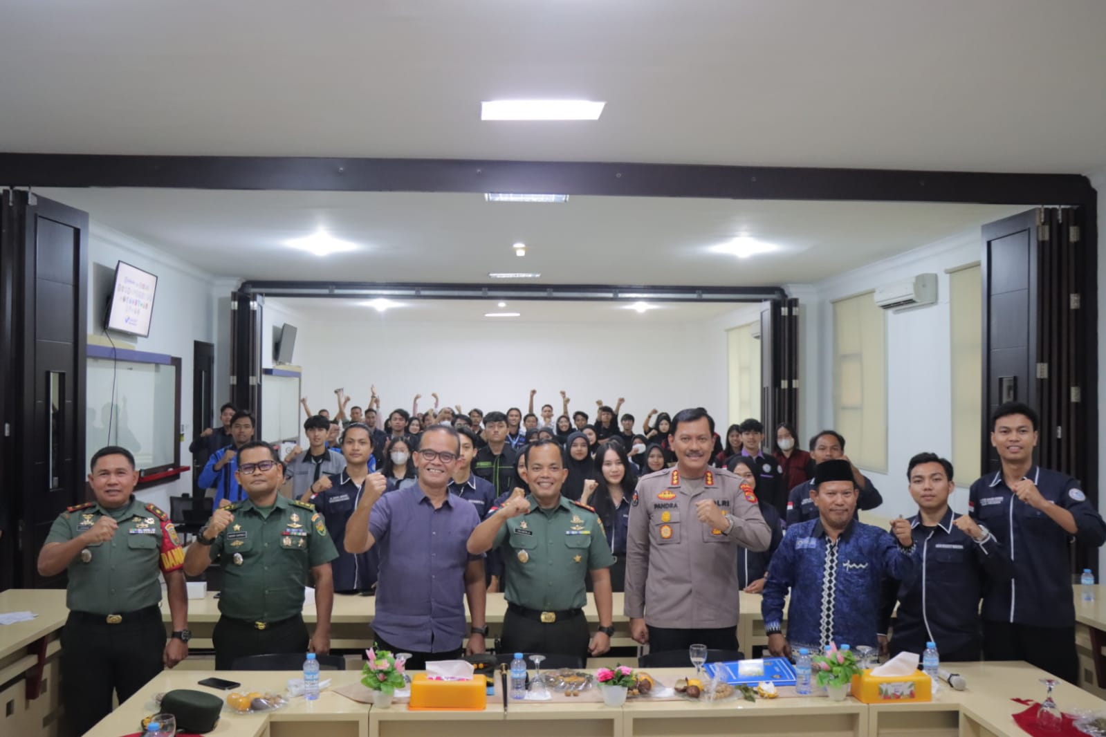 Jadi pemateri  latihan keterampilan menajemen mahasiswa tingkat dasar oleh BEM IIB Darmajaya, ini yang disampaikan Kabid Humas Polda Lampung