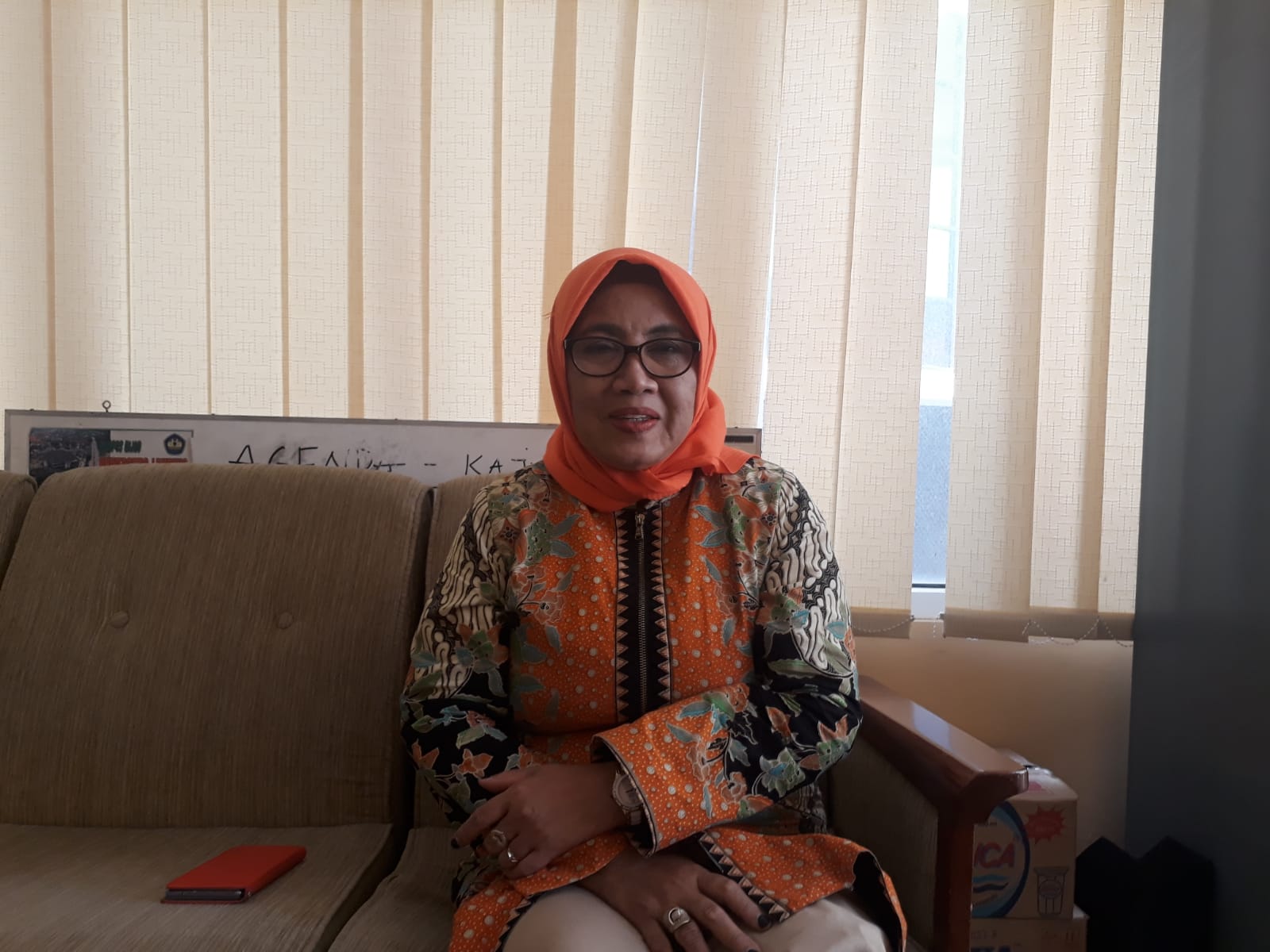 Head of HI Faculty of Social Sciences Unila Dr. Ari Darmastuti, M.A Wins the title of Professor, Here’s His Hard Time Experience