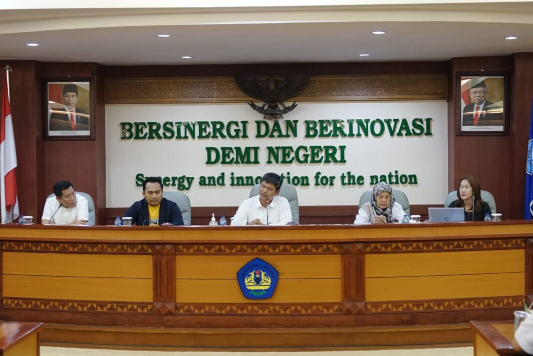 Sivitas Akademika Unila Ikuti Sosialisasi Literasi Keuangan Bank Mandiri