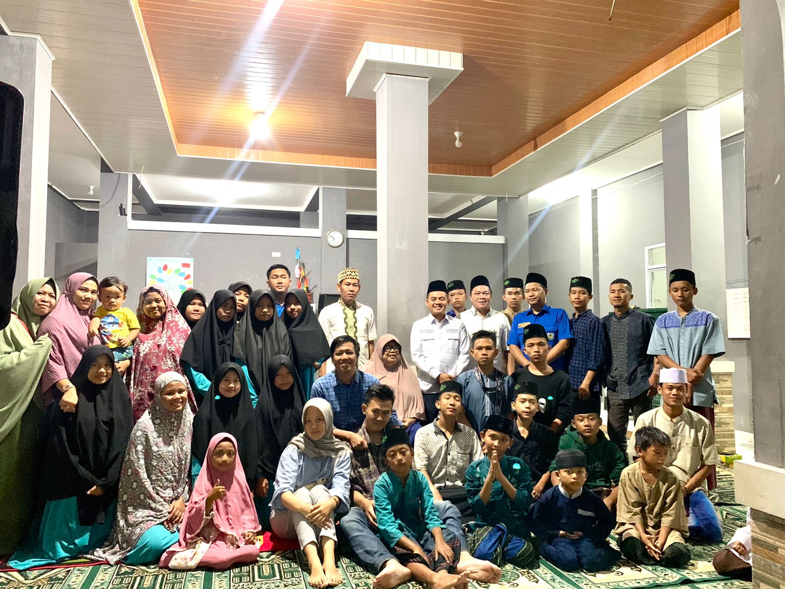 Berbagi Kebahagiaan di Bulan Ramadhan, KNPI Lampung Buka Bersama Dengan Anak Panti Asuhan