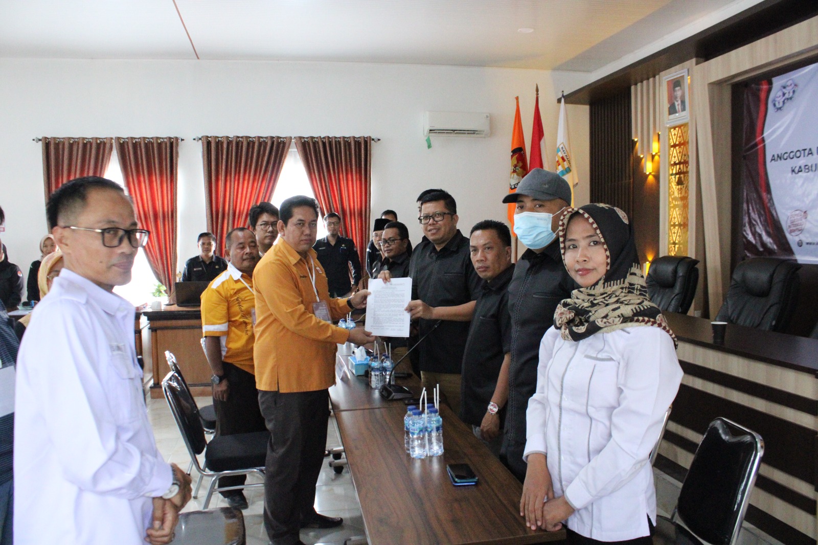 Pecah Telur, Partai Hanura Way Kanan Daftarkan Bacaleg Tepat Hari Ke-10