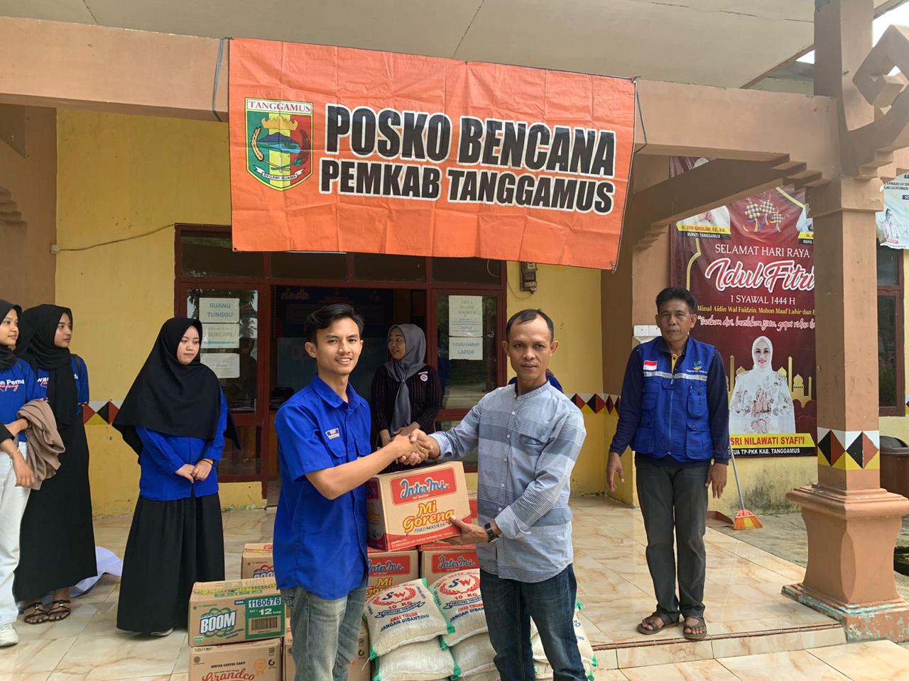 DPD KNPI Provinsi Lampung Berikan Ratusan Sembako Untuk Masyarakat Semaka