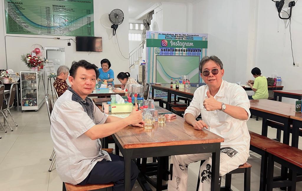 'Soto Lamongan Pak Jo', Peruntungan Kuliner Doktor Johan, Manajer Wong Coco