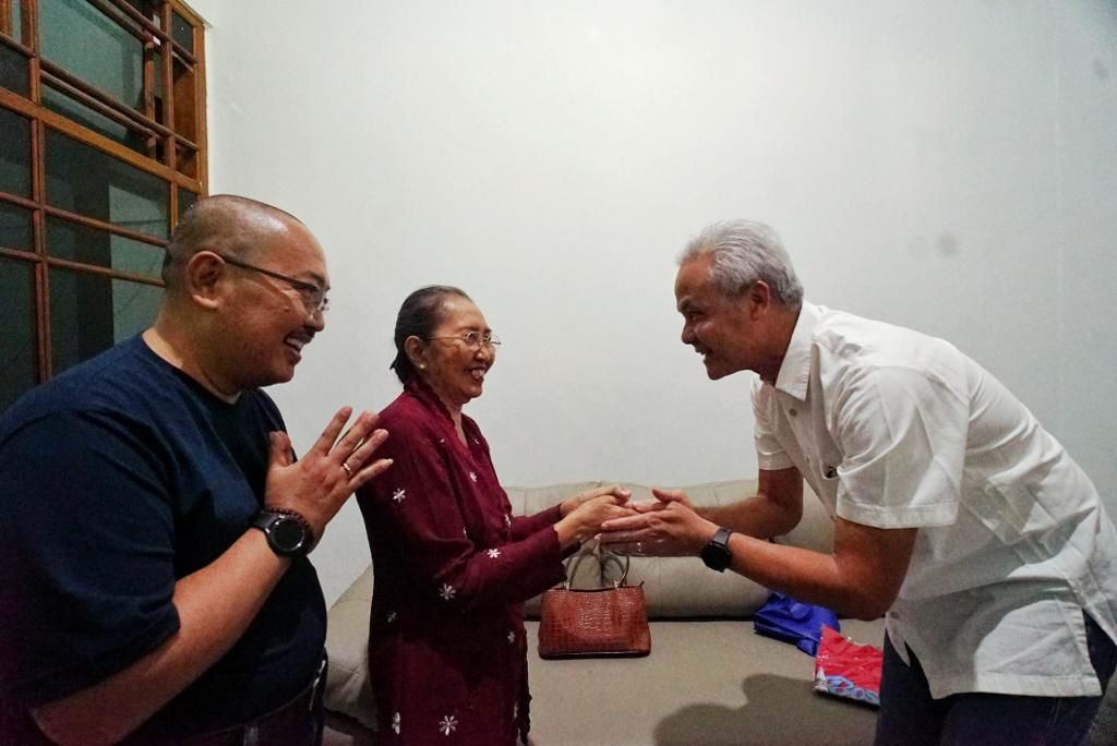 Bangga Anak Didik Sukses, Rustri Guru Ganjar di SMA BOSA Jogja: Semoga Bisa Amalkan Ilmunya Pada Masyarakat