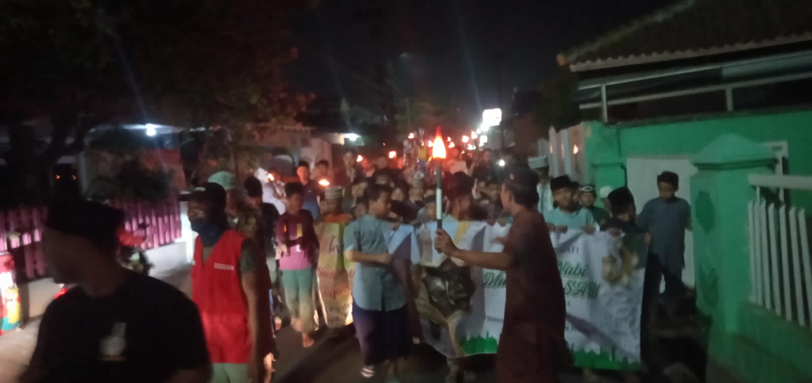 Peringatan Maulid Nabi Muhammad, Warga Gelar Pawai Obor