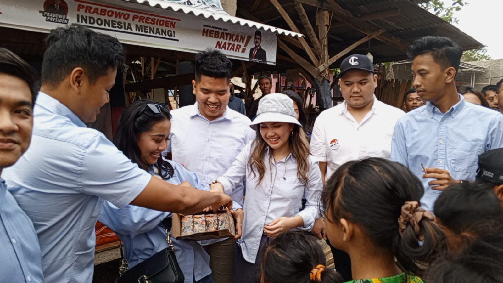 Awali Kampanye, Tidar Lampung Sapa Masyarakat Natar, Bagikan Susu Dan Makanan Untuk Anak-anak