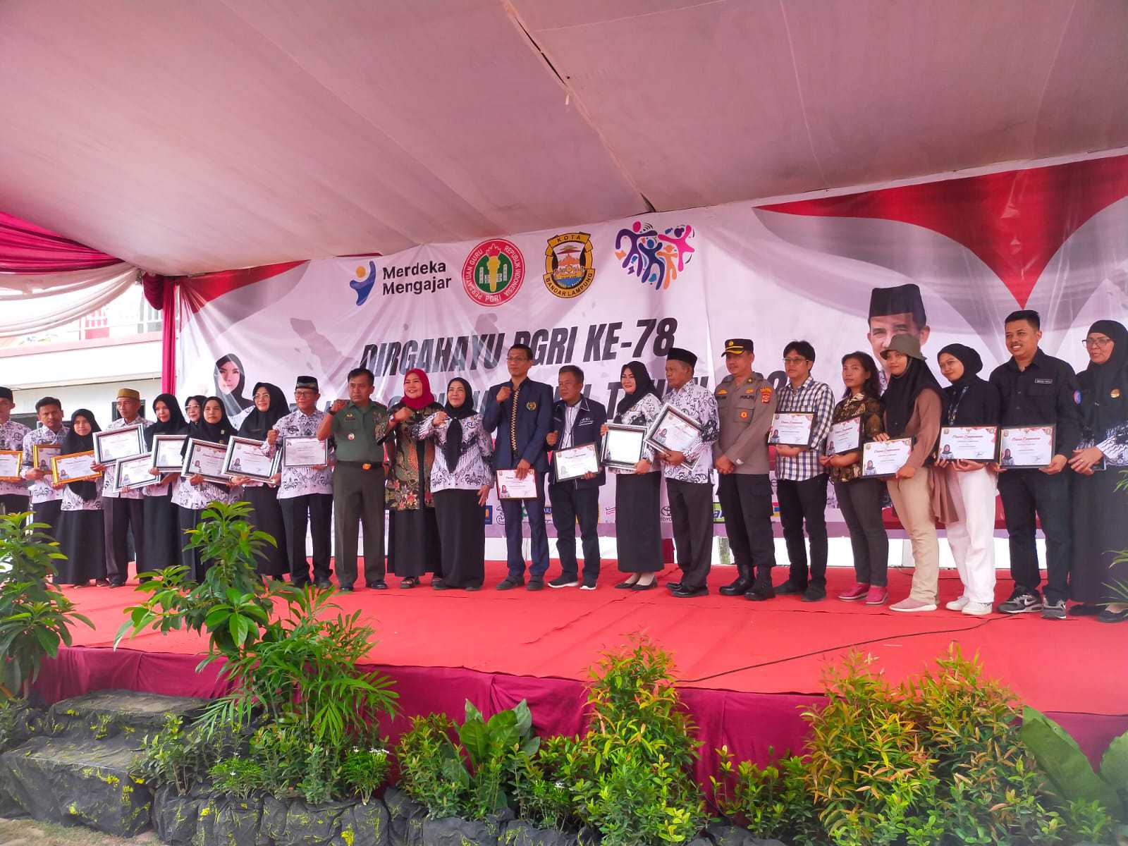 Walikota Bandar Lampung Meriahkan HUT PGRI Ke-78
