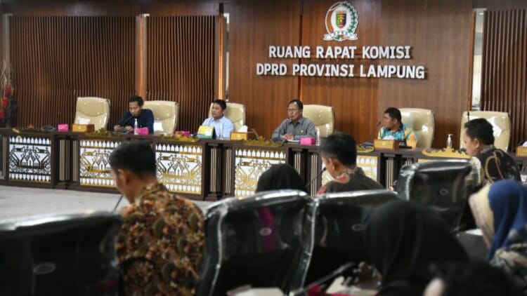 Ketua DPRD Lampung Mingrum Gumay Terima Audiensi Guru Lulus Pussing Grade Tahun 2023