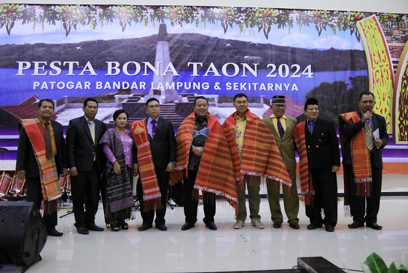 Gubernur Lampung, Menghadiri Pesta Bona Taon Parsadaan Toga Siregar, Di Graha Adora