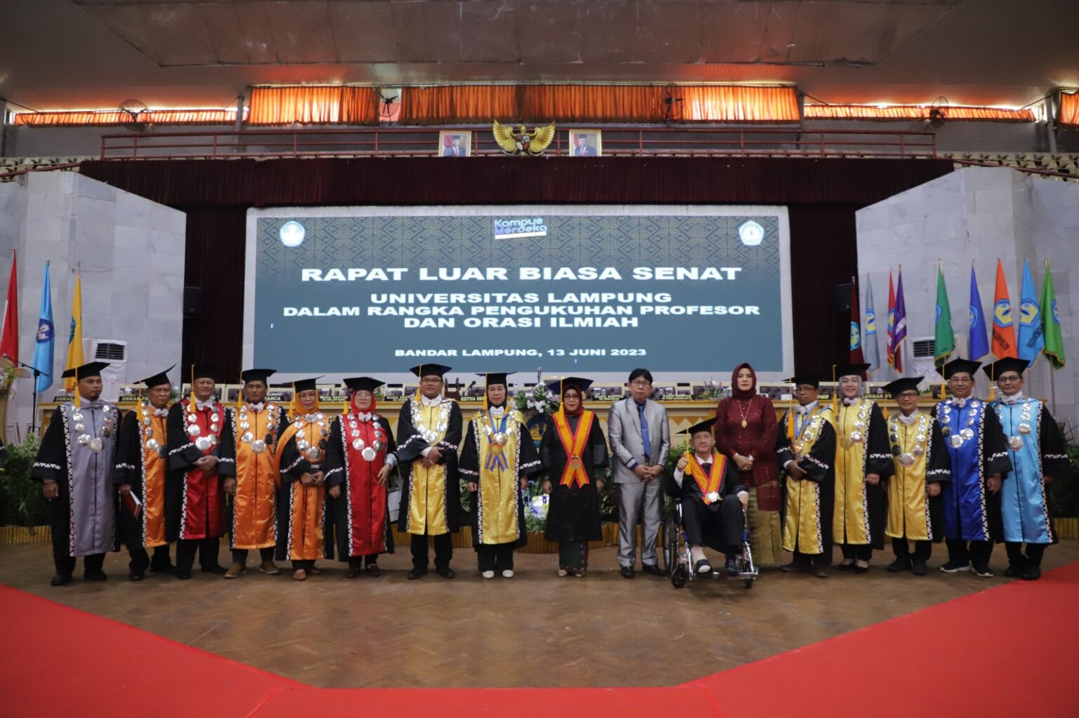 Rektor Universitas Lampung Kukuhkan Dua Guru Besar Hukum