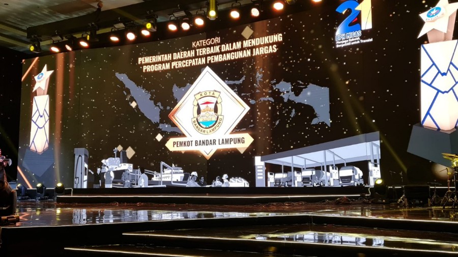 Pemkot Bandar Lampung Raih Penghargaan Kategori Pemerintahan Daerah Terbaik Mendukung Program Percepatan Pembangunan Jaringan Gas