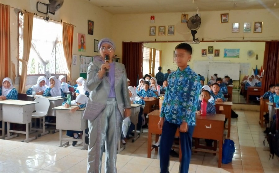 Kunjungan Penyuluhan Hukum Dari LBH Ampera Jaya Sumsel ke SMP Negeri 9 Palembang