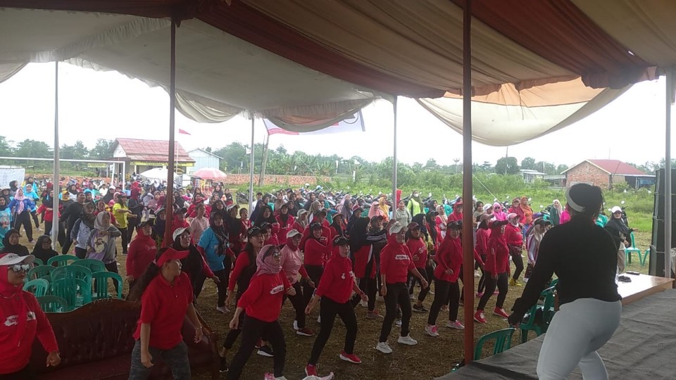 Senam Sehat Desa Merah Mata Bersama Achmad Khadafi Caleg DPRD Provinsi Dapil Banyuasin Dari Partai Gerindra