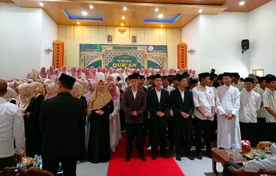 MAN 1 Bandar Lampung Mewisuda 461 Tahfiz Qur'an