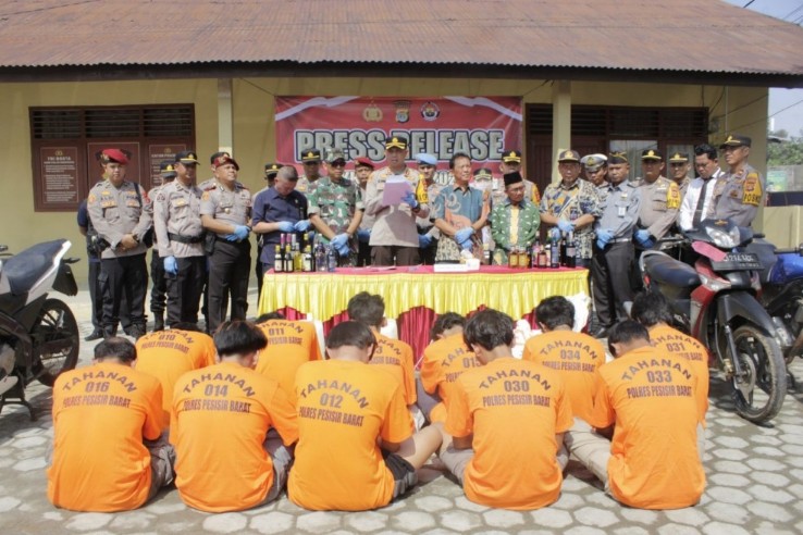 Press Release Akhir Tahun 2023 Polres Pesisir Barat