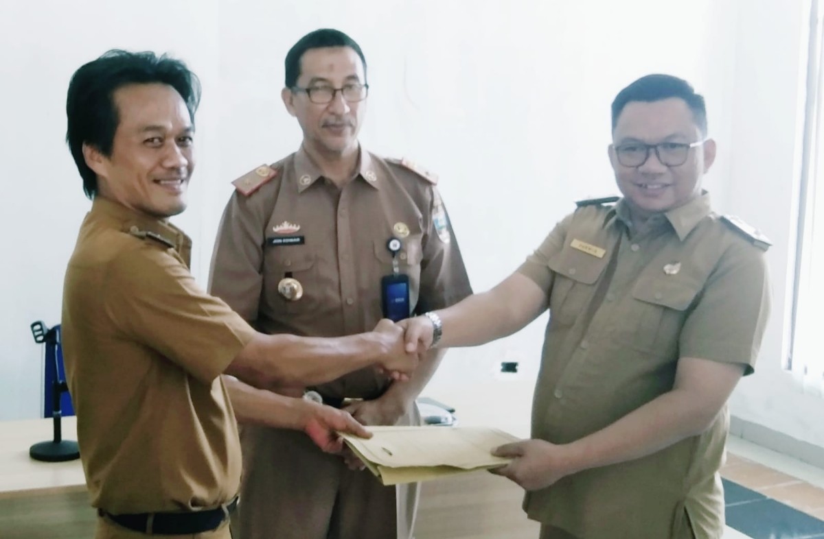 Pj. Sekda Pesisir Barat Hadiri Sertijab Kadis PUPR