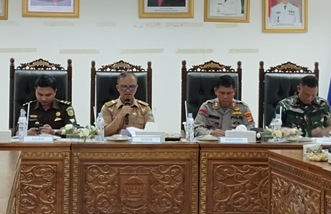 Asisten II Zukri Amin Hadiri High Level Meeting Rakor TPID Pesisir Barat