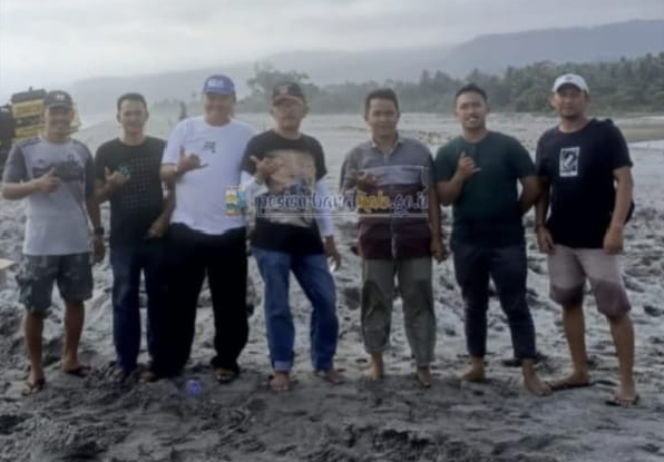 Bupati Agus Istiqlal Gerak Cepat Selamatkan TPU Marga Bandar dari Abrasi