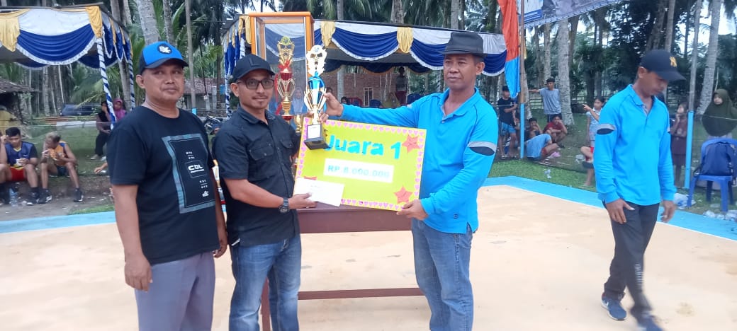 Tim Bola Volli Pekon Marang Raih Juara 1 Laga Final Open Turnamen