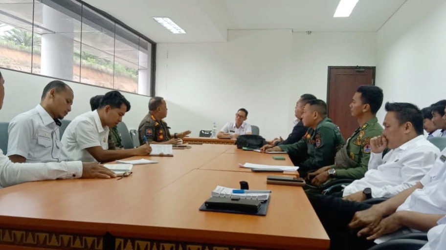 Pemkab Pesibar Gelar Rapat Bentuk TIM SATGAS Penanggulan Konflik Manusia Dengan Satwa Liar