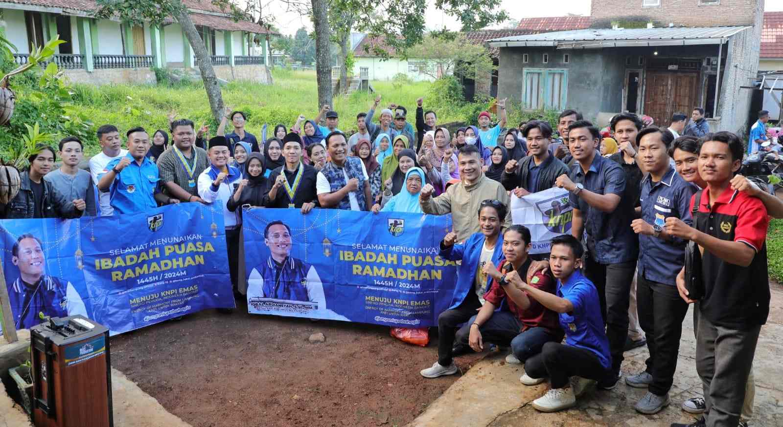 Kolaborasi Kebaikan: PMII dan KNPI Lampung Berbagi Sembako