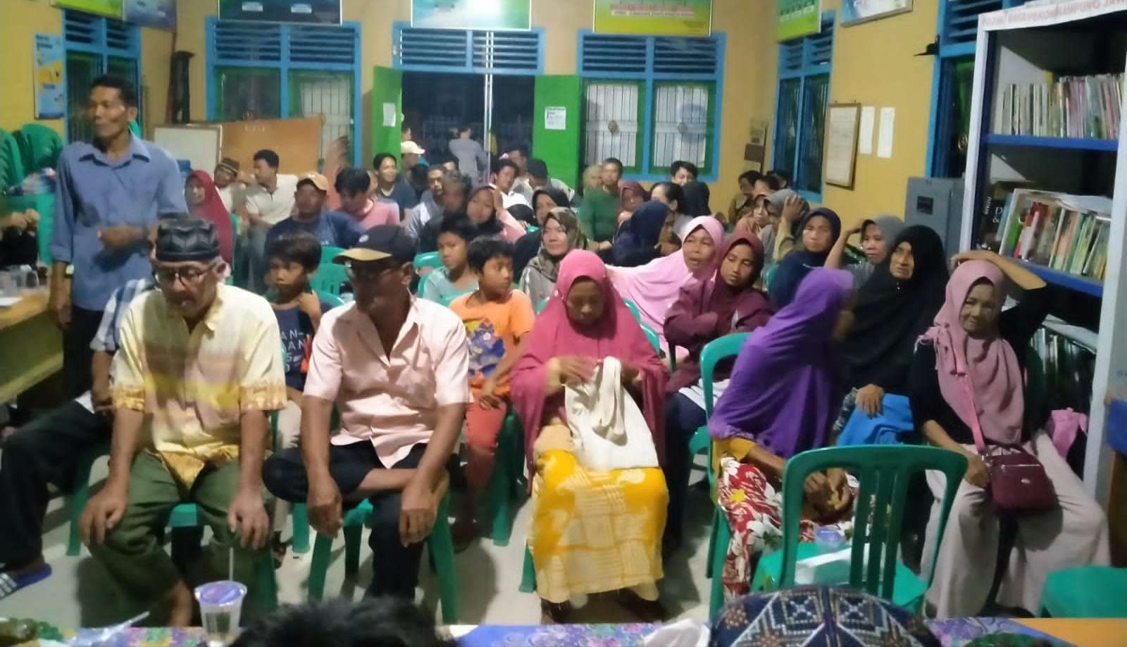 Perdana 50 KPM Pekon Kampung Jawa Terima BLT-DD TA 2024