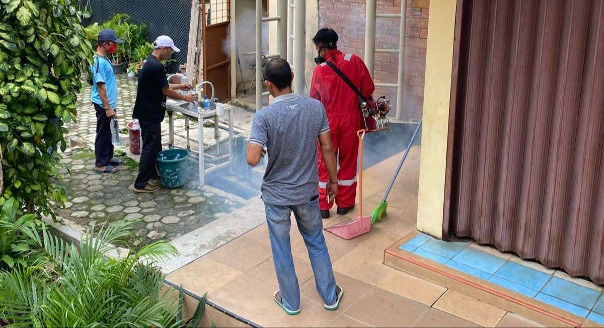 Relawan SIAR Beraksi Fogging Lawan DBD di Bandarlampung