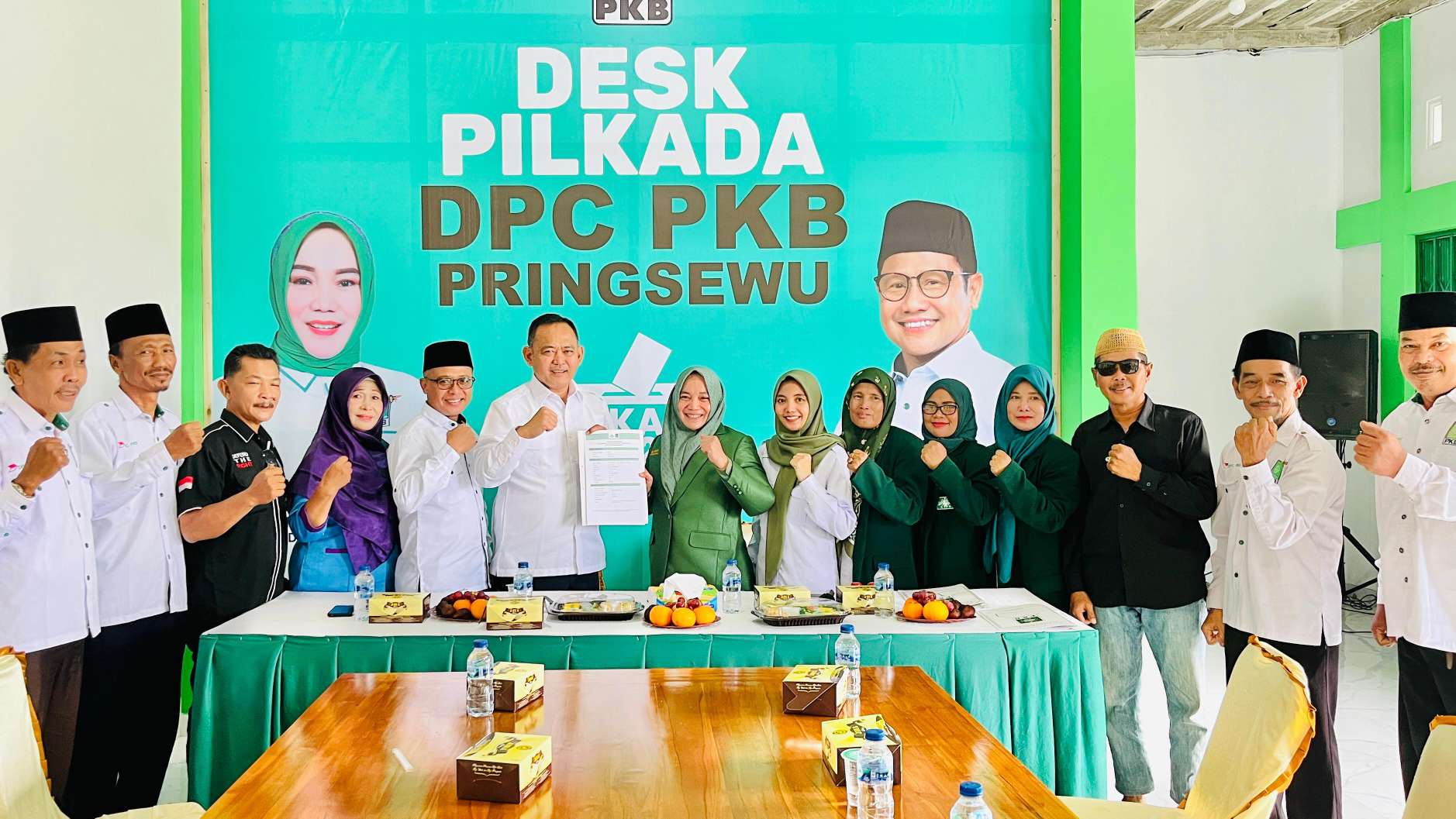 Dibantu Rumah Gibran, Fauzi Serahkan Berkas Pencalonan ke PKB Pringsewu