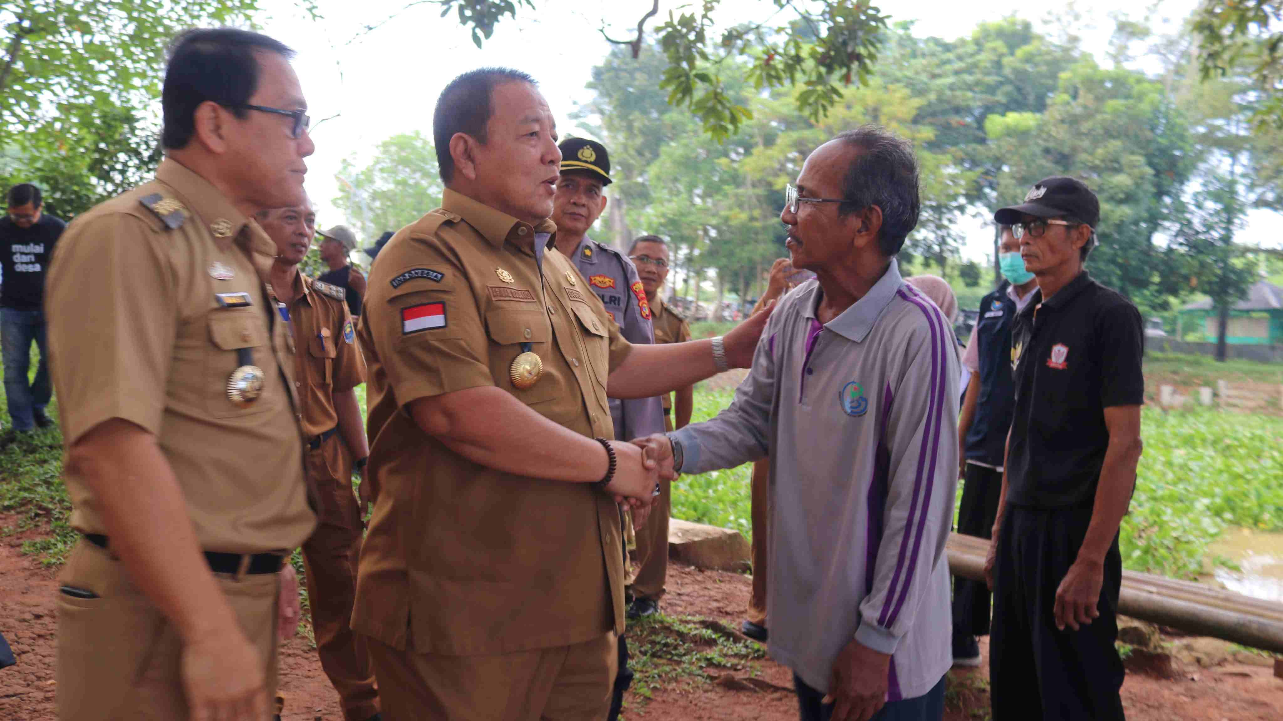 Gubernur Lampung Tebar 70 Ribu Benih Ikan di Dam Raman Metro