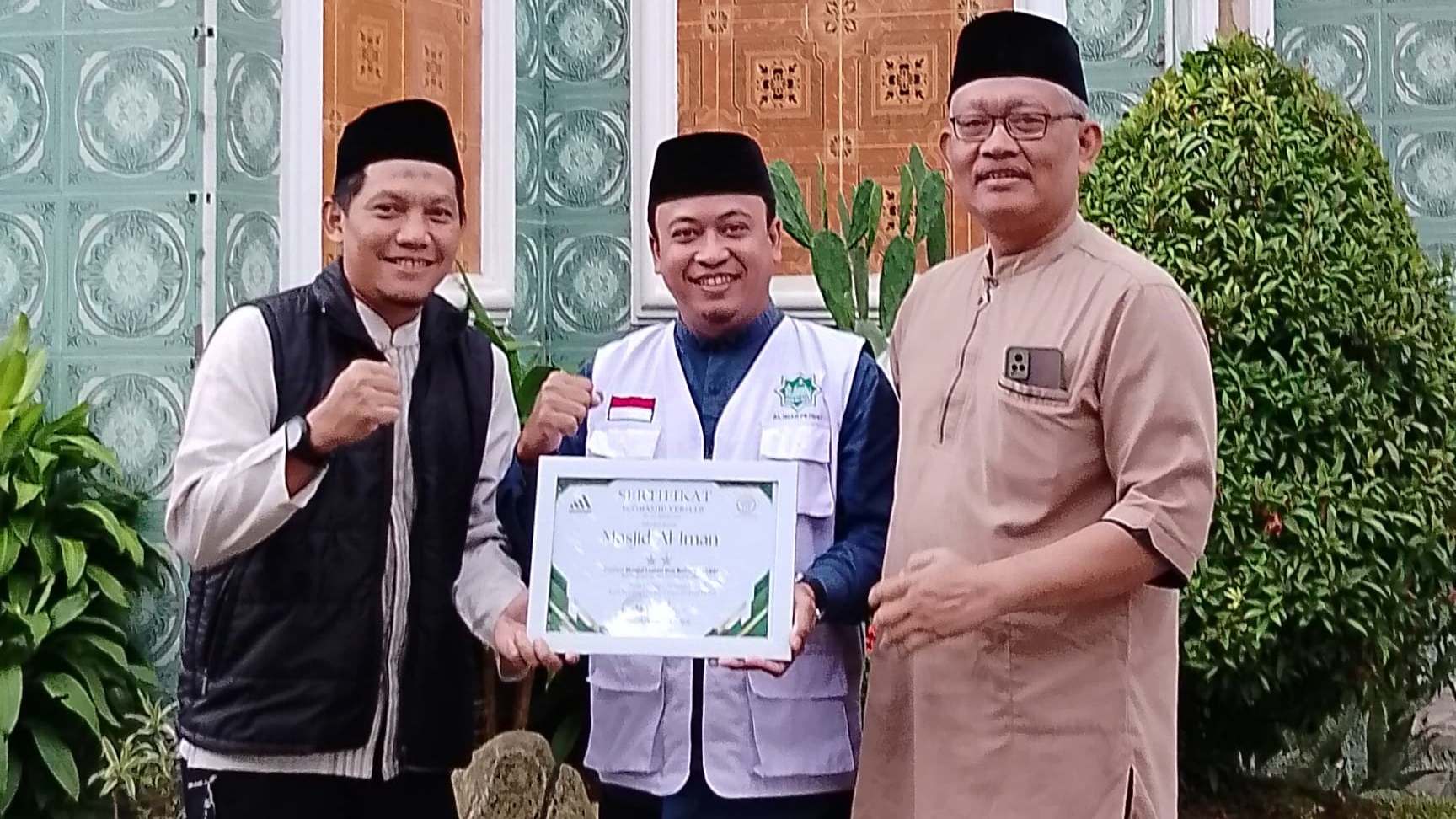 Masjid Al-Iman Raih Anugerah Masjid Lestari Dua Bintang