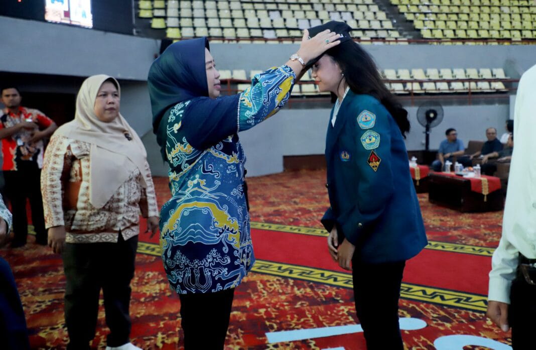 Unila Adakan Penyerahan dan Pelepasan Mahasiswa KKN Periode II 2024