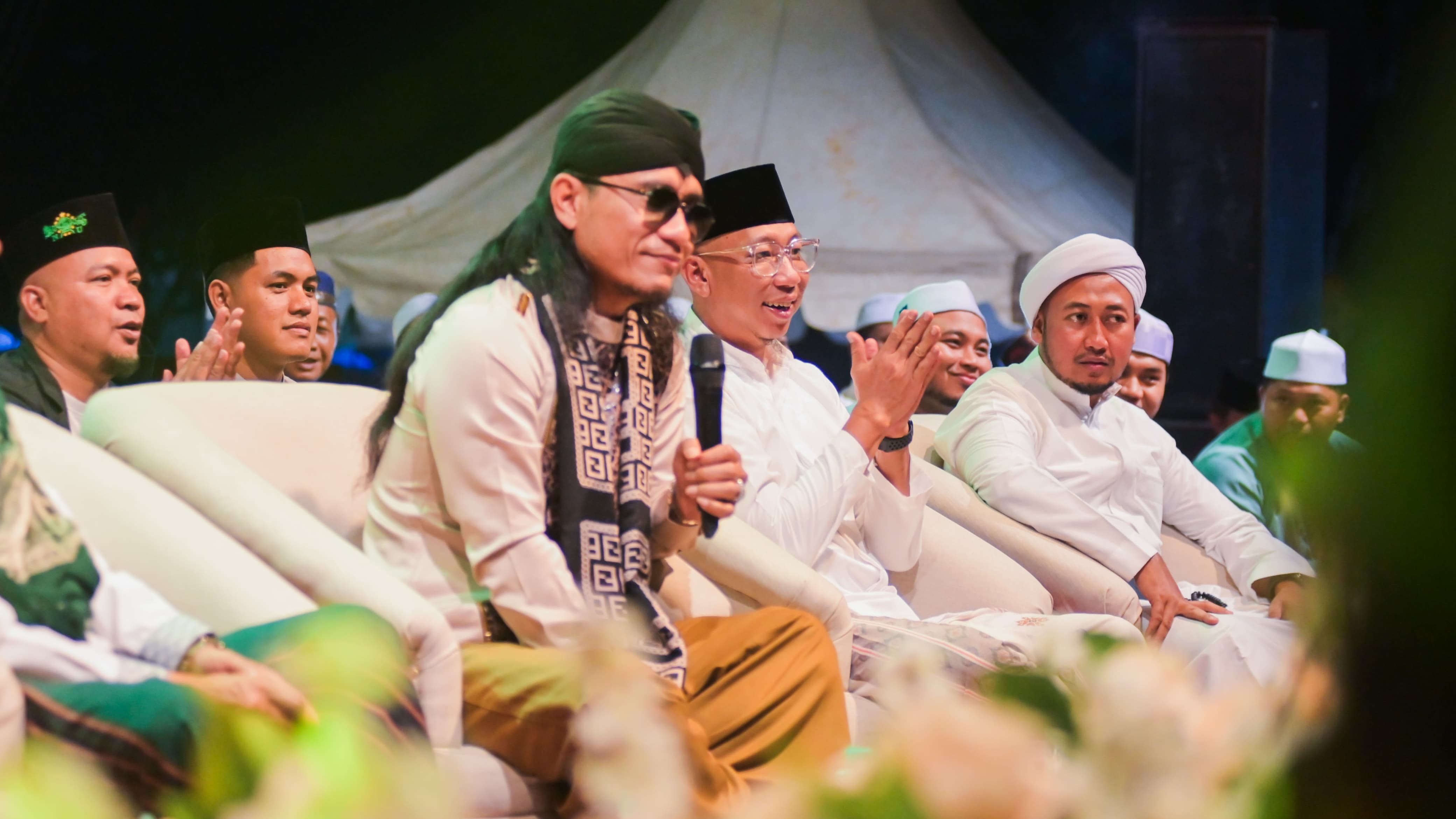 RMD Dekat dengan Ulama, Gelar Sholawat Akbar di Pringsewu