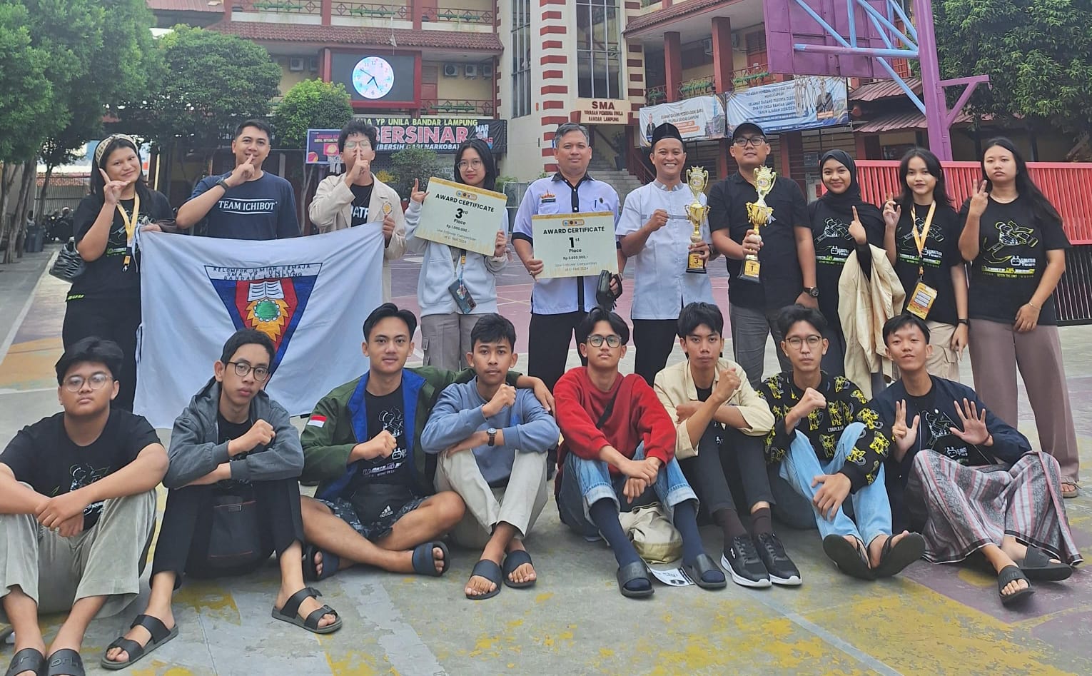 Robot Cerdas Karya Siswa SMA YP Unila Juarai Kompetisi Nasional