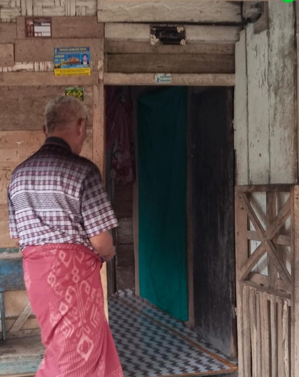 Warga Dusun Pagar Bukit Pringsewu Keluhkan Pungli Pemasangan Tiang Listrik