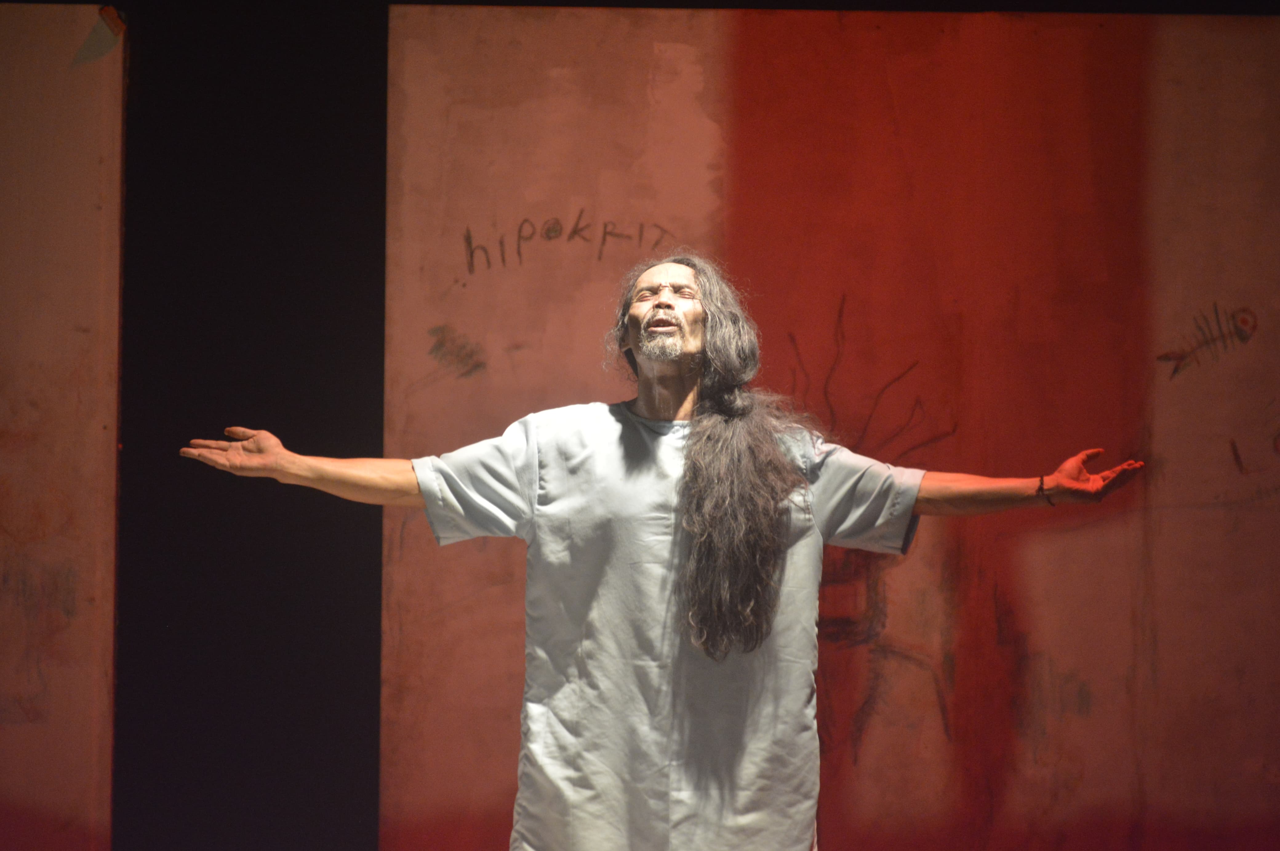 Liar Lear: Kritik Tajam Terhadap Demokrasi Kontemporer dalam Pertunjukan Teater di Lampung