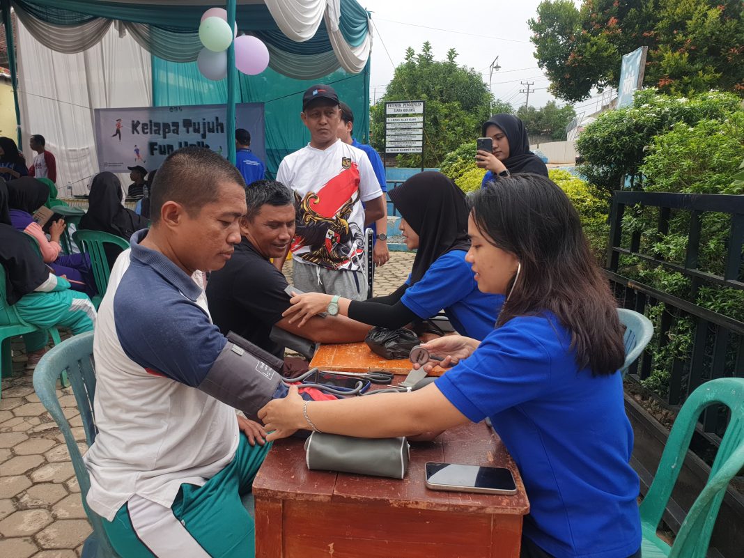 Mahasiswa KKN Unila Gelar Fun Walk Sosial Edukatif