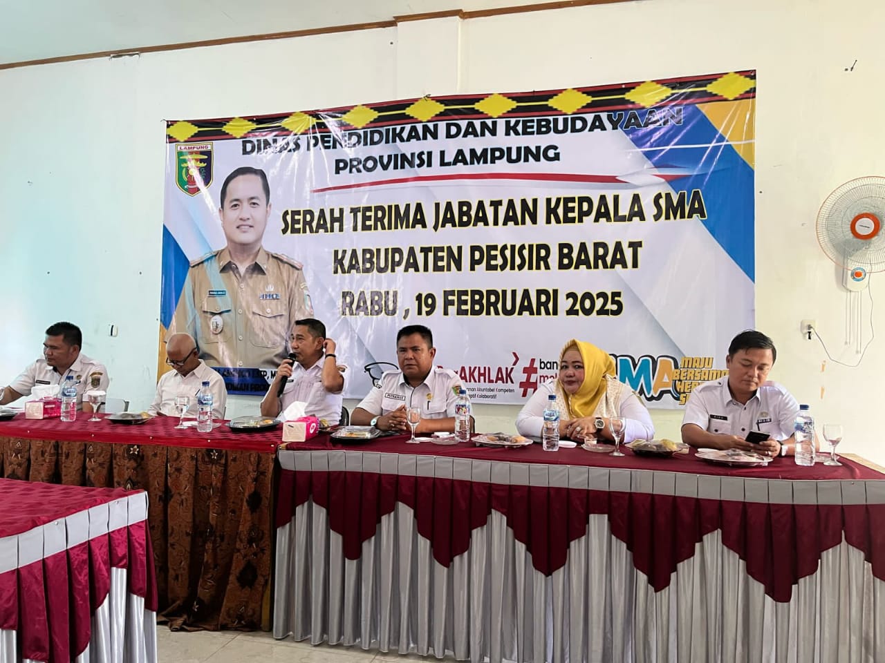 Estafet Kepemimpinan SMAN 1 Krui, Putrawan Jaya Diningrat Serahkan Jabatan ke Rodi Satria