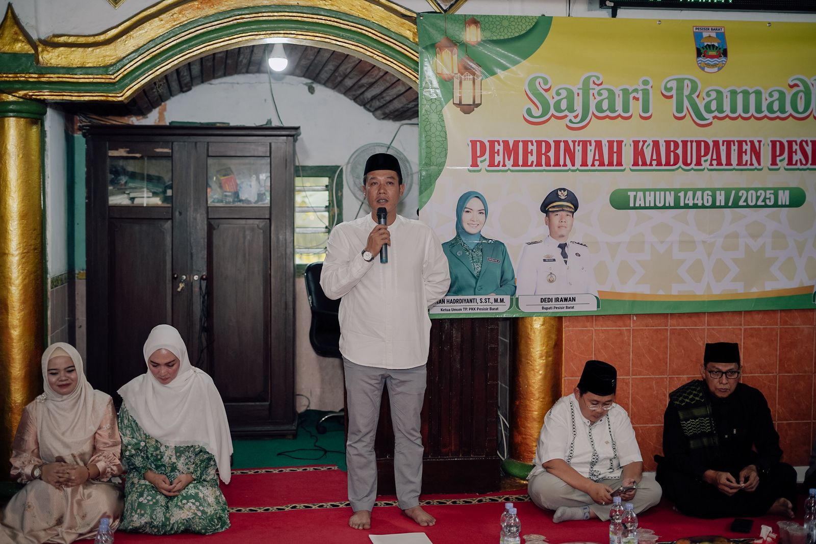Bupati Pesisir Barat Hadiri Safari Ramadan, Pererat Silaturahmi dan Beri Bantuan Masjid