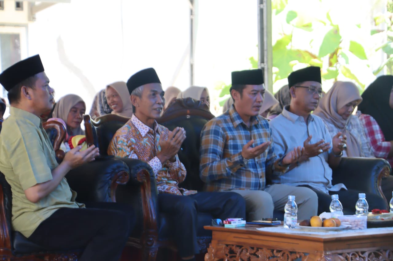 Bupati Dedi Irawan Hadiri Halal Bihalal dan Tasyakuran di Pekon Rawas