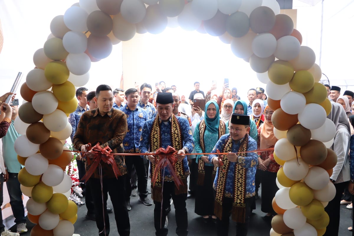 Dedi Irawan Resmikan Klinik Utama: Kesehatan Warga Pesisir Barat Jadi Prioritas