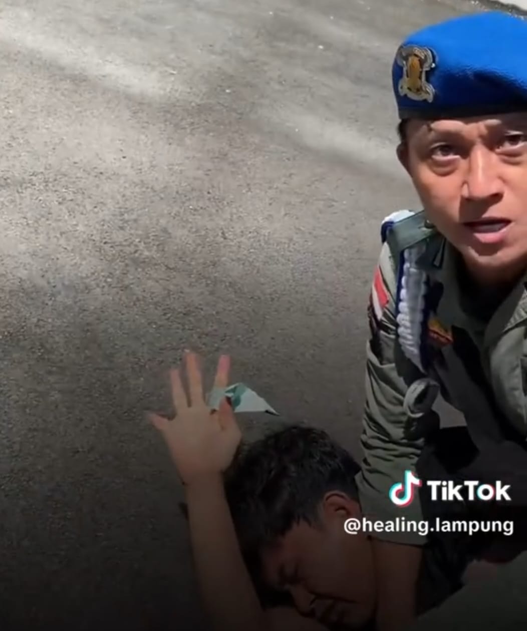 Satpol PP Bandar Lampung Bertindak Represif Bubarkan Demo Banjir