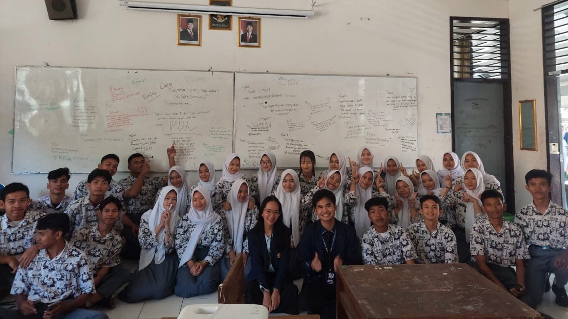 Menjadi Mahasiswa Apoteker, Menjadi Manusia